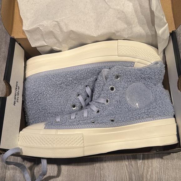 Brand new Converse Sherpa platform size 7 - Picture 4 of 5